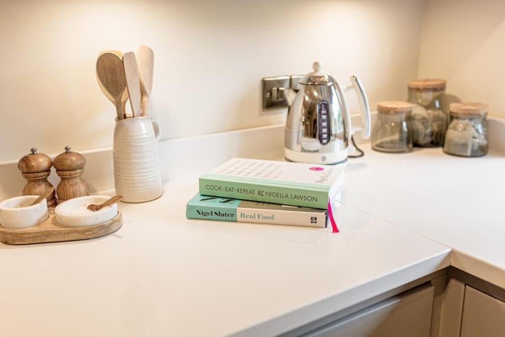 East Barn Cottage - Refurbished Barn Conversion! Weston Subedge エクステリア 写真