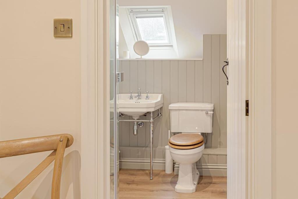 East Barn Cottage - Refurbished Barn Conversion! Weston Subedge エクステリア 写真