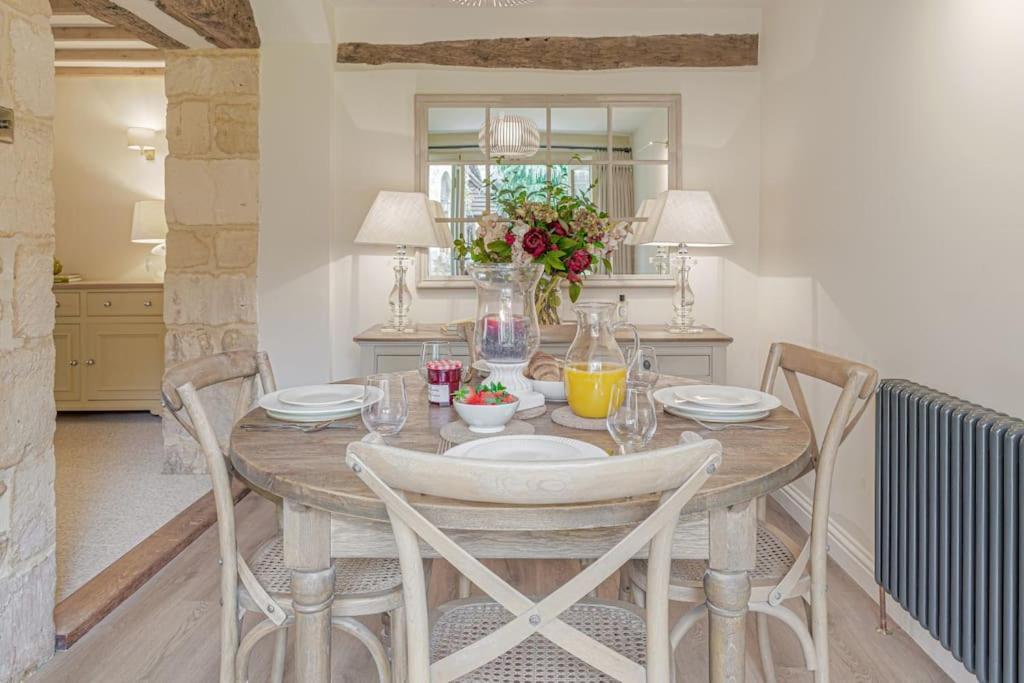 East Barn Cottage - Refurbished Barn Conversion! Weston Subedge エクステリア 写真